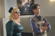 Sind froh, Prentiss wieder zur&uuml;ckzuhaben: Reid (Matthew Gray Gubler, r.) und Garcia (Kirsten Vangsness, l.) ...