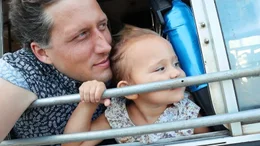 Timo und Emilia  Die Verwendung des sendungsbezogenen Materials ist nur mit dem Hinweis und Verlinkung auf RTL+ gestattet.