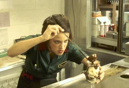 Naomi (Alanna Ubach)