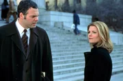 L-R: Robert Goren (Vincent D'Onofrio) und Alexandra Eames (Kathryn Erbe)