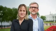 Barbara Lüthi und Peter Düggeli vor dem weissen Haus in Washington