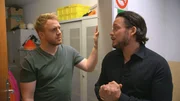 Nach einer Auseinandersetzung mit Jens will Tommy das Gespräch suchen. Dabei gerät er unwillentlich in einen Streit mit einem Fremden und fürchtet um seinen Job. Doch dann ist Jens auf einmal wieder überfreundlich - und Tommy irritiert.