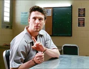 Ist Kevin Reddick (Jack Gwaltney) der gefürchtete Serienmörder? Während er in U-Haft sitzt, wird eine Frau nach seinem Muster getötet.