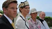 L-R: William (Adam Astill), Lady Nicole Sherberton (Katja Weitzenböck), Lady Claire Sherberton (Karin Dor), Pfarrer Miller (Steve Ubels) L-R: William (Adam Astill), Lady Nicole Sherberton (Katja Weitzenböck), Lady Claire Sherberton (Karin Dor), Pfarrer Miller (Steve Ubels)