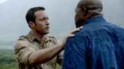 Im Bild (v.li.): Alex O'Loughlin als Steve McGarrett, Chi McBride als Lou Grover.