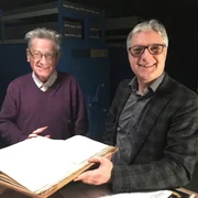 Rechts Hartmut von Bleichert, der für den Film extra aus Rom nach Leipzig gekommen ist. Er ist Urenkel des legendären Unternehmensführers Max von Bleichert, der BLEICHERT LEIPZIG zum Weltmarktführer bei Seilbahnen machte.