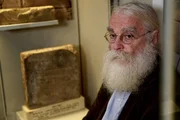 Dr. Irving Finkel im British Museum Dr. Irving Finkel im British Museum