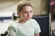 Megan (Abigail Breslin) behauptet, sie wäre eine Superheldin und verspüre keine Schmerzen – kann das wirklich sein?