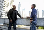 L-R: Sam Hanna (LL Cool J) und G. Callen (Chris O'Donnell)