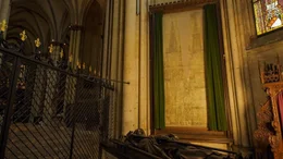 Mittelalterlicher Fassadenplan "Ri&szlig; F" in der Johanneskapelle.