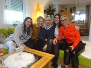 V.l.: Nora, Katharina, Tanja, Marina und Kandidatin Christiane.