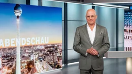 RUNDFUNK BERLIN-BRANDENBURG Volker Wieprecht, Moderator die Nachrichtensendung "rbb24 Abendschau" vom Rundfunk Berlin-Brandenburg (rbb). &copy; rbb/Gundula Krause, honorarfrei - Verwendung gem&auml;&szlig; der AGB im engen inhaltlichen, redaktionellen Zusammenhang mit genannter rbb-Sendung bei Nennung "Bild: rbb/Gundula Krause" (S2+). rbb Presse & Information, Masurenallee 8-14, 14057 Berlin, Tel: 030/97 99 3-12118 oder -12116, pressefoto@rbb-online.de