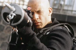 Premiere: "xXx - Triple X". Im Bild: Nach und nach erf&auml;hrt Xander (Vin Diesel), dass hinter der Fassade des mit Luxuslimousinen handelnden Kleinkriminellen ausgewachsene 'Weltbeherrschungspl&auml;ne' stecken.