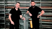 SHK-Azubi Nick (l, 36) und Geselle Kevin (30) arbeiten gern zusammen und mögen die Vielfalt ihres Berufs. SHK-Azubi Nick (l, 36) und Geselle Kevin (30) arbeiten gern zusammen und mögen die Vielfalt ihres Berufs.