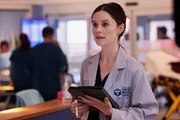 Chicago Med Staffel 10 Folge 3 Sie will geordnete Abläufe und Kontrolle: Sarah Ramos als Dr. Caitlin Lenox
