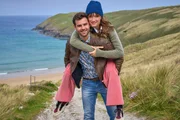 Schmetterlinge im Bauch: Marie von Reibnitz als Tessa, Lucas Reiber als David Johnson. Schmetterlinge im Bauch: Marie von Reibnitz als Tessa, Lucas Reiber als David Johnson.