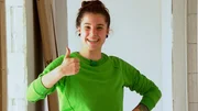 Tischlerin-Azubi Heather (21) ist stolz auf das Tagewerk. Tischlerin-Azubi Heather (21) ist stolz auf das Tagewerk.