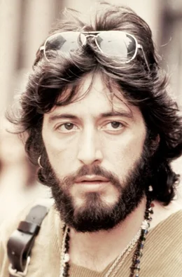 Serpico (Al Pacino).