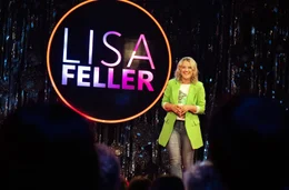 Lisa Feller pr&auml;sentiert ihr neues Programm &bdquo;Ich komm jetzt &ouml;fter&ldquo;.