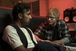 Tipps vom Meister, v.li.: Himesh Patel als Jack Malik und Ed Sheeran als Ed Sheeran