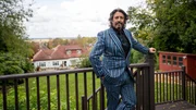 Laurence Llewelyn-Bowen. Laurence Llewelyn-Bowen.