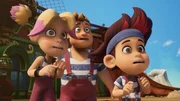 Die Sch&uuml;ler der Pirate Academy sehen am Himmel einen Vogelschwarm, dessen Formation aussieht wie ein Totenkopf. Gruselig!