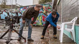 Regisseur Hauke Wendler und sein Kameramann bei den Dreharbeiten.