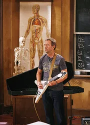 Musikalische Untermalung für böse Sprüche: Hugh Laurie als Dr. Gregory House. Musikalische Untermalung für böse Sprüche: Hugh Laurie als Dr. Gregory House.