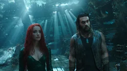 v.li.: Mera (Amber Heard) und Arthur Curry / Aquaman (Jason Momoa).