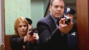 Gelingt es Goren (Vincent D'Onofrio) und Eames (Kathryn Erbe), den fünften Mord zu verhindern? Gelingt es Goren (Vincent D'Onofrio) und Eames (Kathryn Erbe), den fünften Mord zu verhindern?