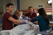 CHICAGO MED -- "Derailed" Episode 101; Brian Tee als Dr. Ethan Choi, Nick Gehlfuss als Dr. Will Halstead