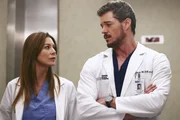Müssen gemeinsam eine ungewöhnlichen Operation durchführen: Meredith (Ellen Pompeo, l.) und Mark (Eric Dane, r.) ...