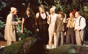 (v.l.) Bubi (Otto Waalkes) hat die sieben Zwerge (Mirco Nontschew, Norbert Heisterkamp, Martin Schneider, Boris Aljinovic, Ralf Schmitz, Gustav Peter W&ouml;hler) wieder vereint, weil Schneewittchen ihre Hilfe braucht.