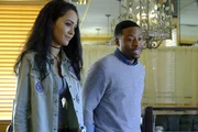 Auf der Suche nach dem M&ouml;rder von Rachel: IT-Spezialistin Riley Davis (Tristin Mays, l.) und Wilt Bozer (Justin Hires, r.) ...