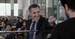 Barry Huggins (John Turturro)