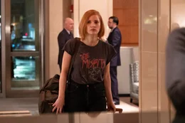 Ava (Jessica Chastain)