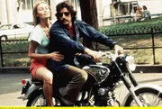 Leslie Lance (Cornelia Sharpe) und Serpico (Al Pacino).