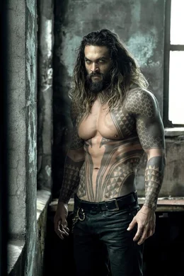 Aquaman / Arthur Curry (Jason Momoa)