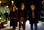 Irene Huss (Angela Kovacs) und ihre beiden Kollegen Fredrik Stridh (Eric Ericson, Mitte) und Sven Andersson (Lars Brandeby) ermitteln den Mord an einer Krankenschwester.