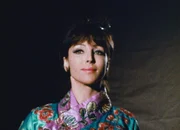 Zu alt fürs Trapez?: Alwy Becker als Frau Krause Zu alt fürs Trapez?: Alwy Becker als Frau Krause