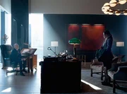 Nils Hagen (Peter McRobbie, l.); Clarice Starling (Rebecca Breeds, r.).