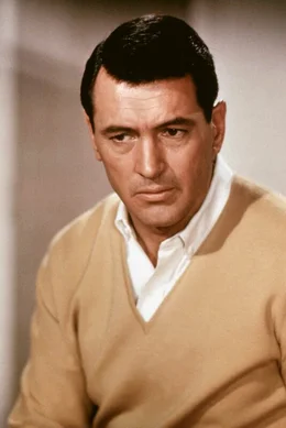 Roger (Rock Hudson), Experte f&uuml;r Anglerbedarf und Fischfang, hat in Wirklichkeit noch nie einen K&ouml;der ausgeworfen.