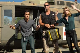 L-R: Josh Kendricks(Matthew Atkinson), Serge (Matthew Willig) und Kat Rivers(Lexi Johnson)