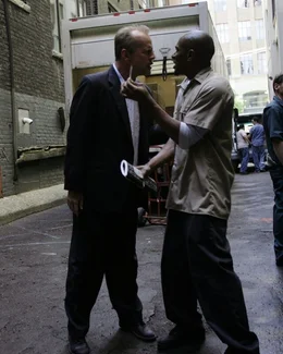 L-R: Jack Mosley (Bruce Willis) und Eddie Bunker (Mos Def)