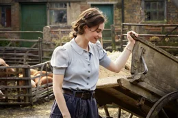 Juliet Ashton (Lily James)