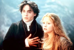 Ichabod Crane (Johnny Depp, l.) und Katrina (Christina Ricci, r.) m&uuml;ssen gar Schreckliches mitansehen ...