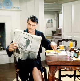 Das Fr&uuml;hst&uuml;ck des Vorzeige-Hypochonders George Kimball (Rock Hudson) f&auml;llt mal wieder einseitig aus: Tabletten in rauen Mengen ...