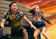 L-R: Major Valerian (Dane DeHaan) und Sergeant Laureline (Cara Delevignge)