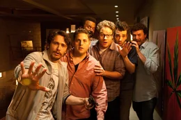Das ist das Ende Aliens greifen an: James Franco als James Franco, Jonah Hill als Jonah Hill , Craig Robinson als Craig Robinson, Seth Rogen als Seth Rogen, Jay Baruchel als Jay Baruchel, Danny McBride als Danny McBride  Copyright: SRF/2013 Columbia Pictures Industries, Inc.