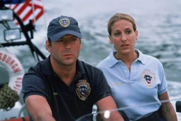 Detective Tom Hardy (Bruce Willis) und seine attraktive Kollegin Jo Christman (Sarah Jessica Parker) versuchen gemeinsam, den Killer zu schnappen.